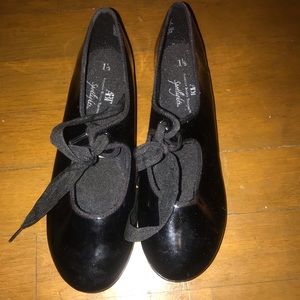 Tap shoes